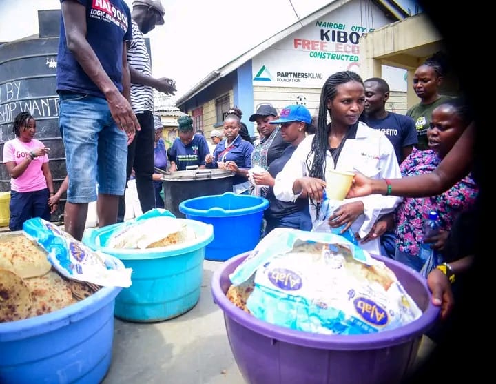 Street Feeding 1