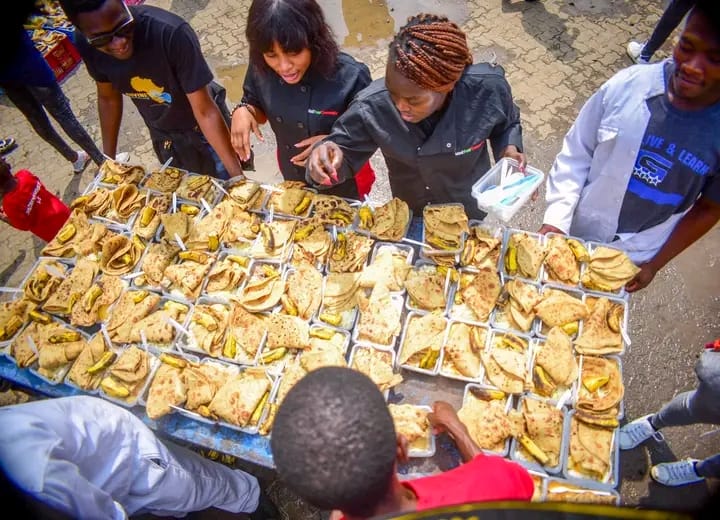 Street Feeding 4