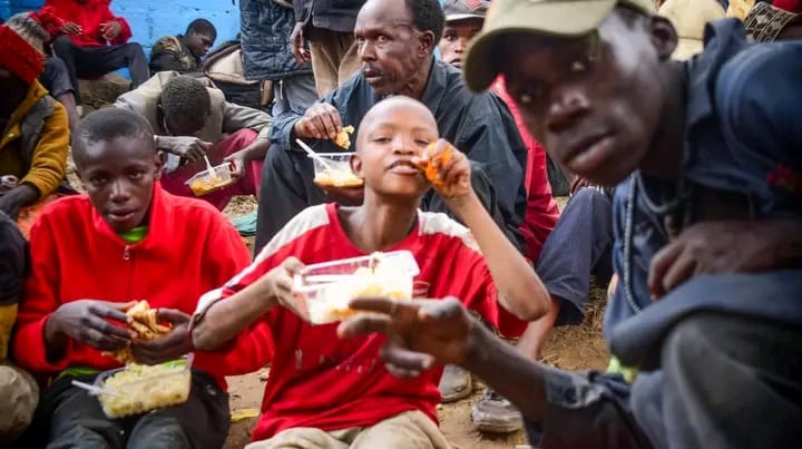 Street Feeding 9